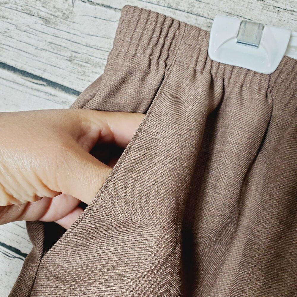 Alfred Dunner Brown Elastic Waist Comfortable Waist Pants Size 18 - Picture 3 of 8